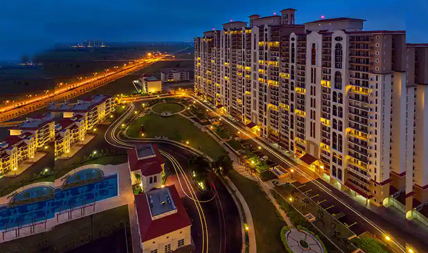 DLF The Crest